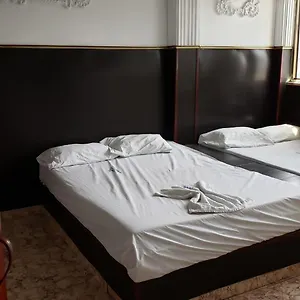3* Hotel Noches De Luna